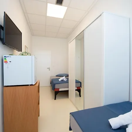 Hostel Potpican Ξενοδοχείο με διαμερίσματα